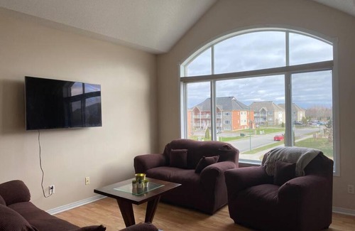 Plateau Apartment | Bright 2 Bedroom Condo with Convenient Parking Options