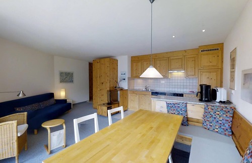 Silvaplana Apartment | Bright Lake View Apartment - Guest Rated 9.8/10