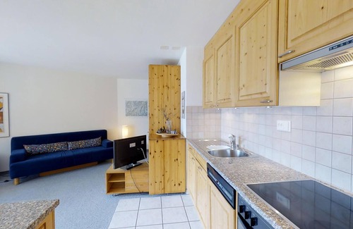 Silvaplana Apartment | Bright Lake View Apartment - Guest Rated 9.8/10