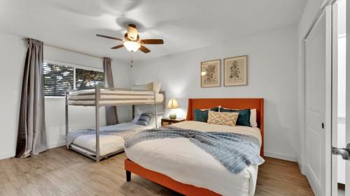 Clarksville Apartment | Bright 2Bed in Downtown Austin - Close to Everything