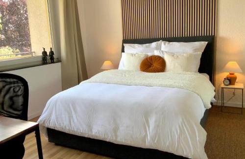 Ludwigshafen-Friesenheim Apartment | Ideal Family Retreat with Balcony, Wifi & Netflix Near BASF
