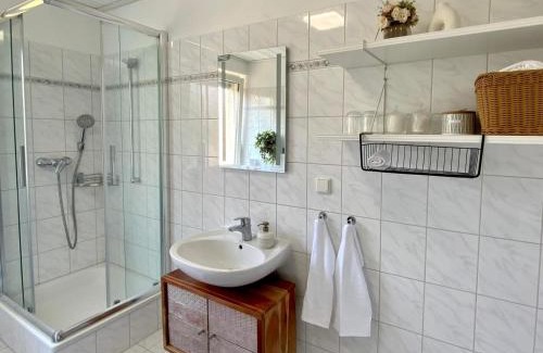 Ludwigshafen-Friesenheim Apartment | Ideal Family Retreat with Balcony, Wifi & Netflix Near BASF