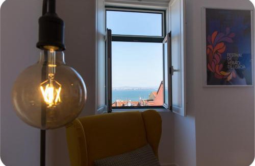 Santa Engracia Apartment | Bright 2BR w/Tagus View | By Airnest
