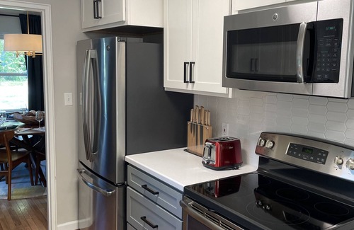 West Lafayette House | Bright 3-Bedroom Bungalow Near Ross-Ade - Family Friendly