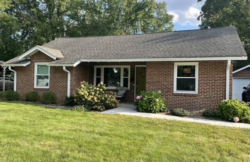 West Lafayette House | Bright 3-Bedroom Bungalow Near Ross-Ade - Family Friendly