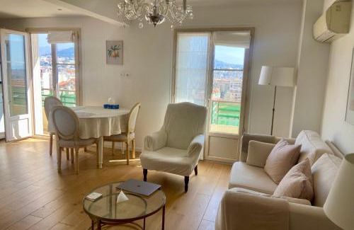 Le Piol Apartment | Bright 50m Apartment with Balcony & Child-Friendly Amenities