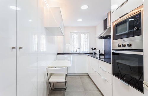 Calamayor Apartment | Bright Apartment with Ocean Views and Pool Access