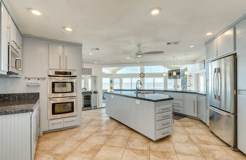 Bermuda Beach House | Bright Beachfront Home with Gulf Views & Chef's Kitchen