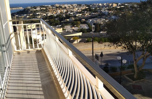 Mellieha House | Bright 2-Bedroom Apartment in Mellieha with Breakfast