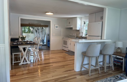 Bonnet Shores House | Bright and Airy Bonnet Shores House with Ocean Views