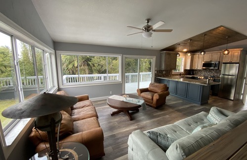 Ozona Apartment | Bright Ozona on the Gulf: 10/10 Rated with Oceanfront Bliss