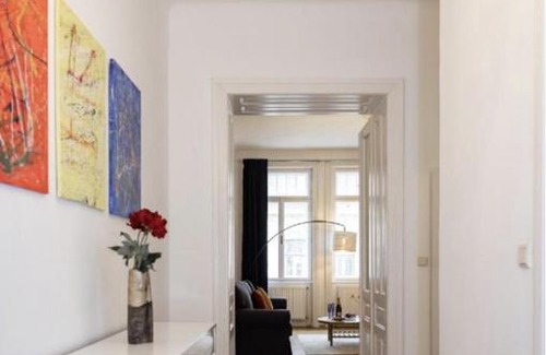 Wahring Apartment | Bright Apartment - Pet & Child Friendly, 15 Min to Center