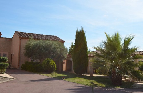 Fabregues House | Tranquil Villa Near Montpellier with Pool and Ocean Views