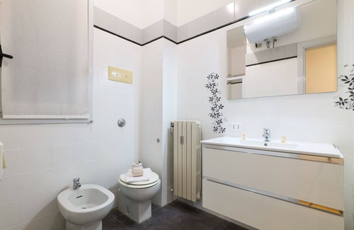 Magenta Apartment | Bright Studio in Central Location - Ideal for City Explorers
