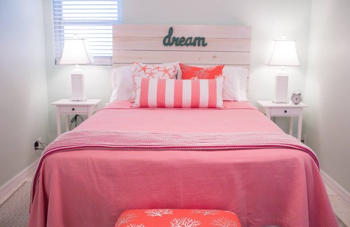 Seven Mile Beach Resort | Colorful 1 Bedroom Condo Steps from Seven Mile Beach