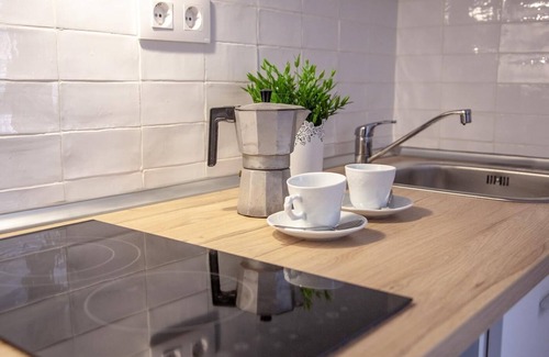 Nervion Apartment | Cozy Apartment in Seville with A-C, WIFI & Spa Access