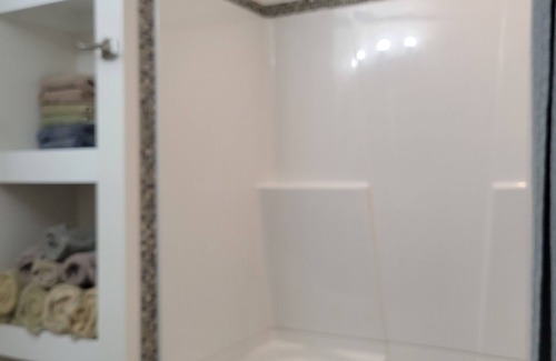 Rutland Apartment | Cozy Basement Suite near Big White and Kelowna Attractions