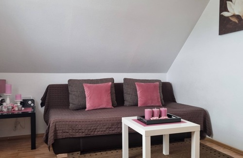Norddeich Apartment | Family-Friendly Apartment with Pool and Free WLAN Access