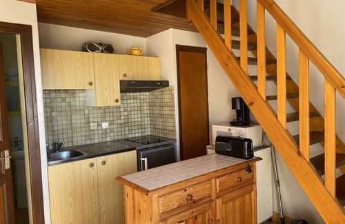 Saint-Palais-sur-Mer House | Cozy 3-Room House in Saint-Palais with Oceanfront Views