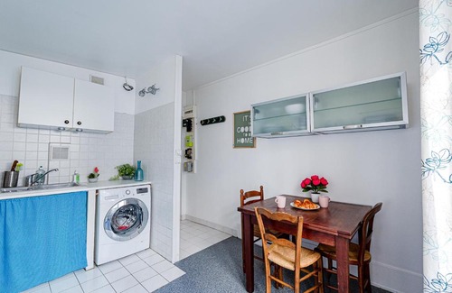 Montmartre Apartment | Bright Parisian Apartment with Family-Friendly Amenities