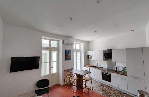 Beziers Apartment | Modern 3-Bedroom Apartment with Air Conditioning in Beziers