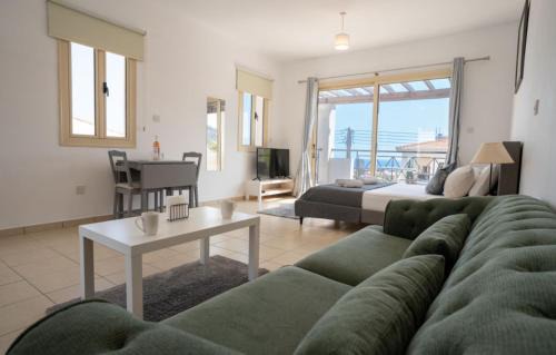 Peyia Town Apartment | Bright and Modern Studio with Poolside Relaxation and Fast WiFi