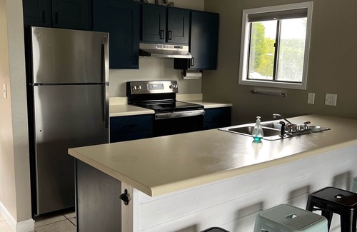 Lake of the Ozarks Condo | Lakefront Retreat with Hot Tubs, Pools & Top Ratings
