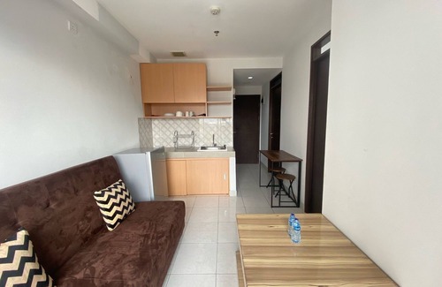 Cibaduyut Apartment | Relaxing 2Br Retreat with Pool Near Mekarwangi Square