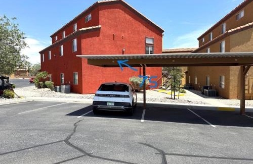 Mesquite House | Bright and Spacious 2 Story Condo