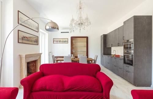 Quartiere III Pinciano Apartment | Spacious Family Apartment with Spa in Vibrant Parioli