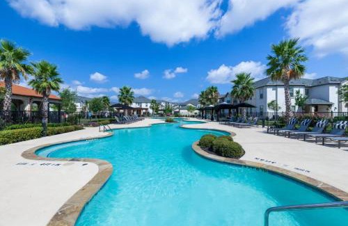Pflugerville Apartment | Modern Apartments with Pool, Gym & Pet-Friendly Perks