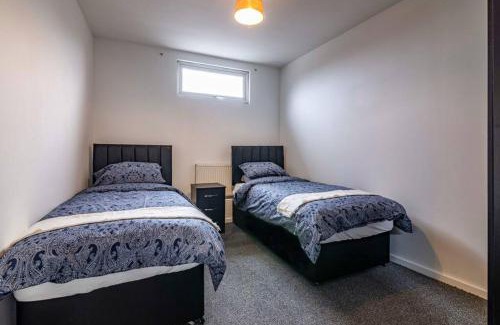 Brinsley Apartment | Bright and Inviting Apartments for Families with Pets