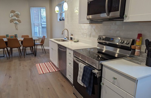 Mount Auburn House | Bright 5 BR Home Near Downtown - Pet-Friendly & Family Ready!