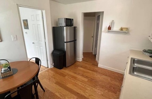 Des Moines Apartment | Bright Drake Apartment: Perfect for Families, Rated 10/10