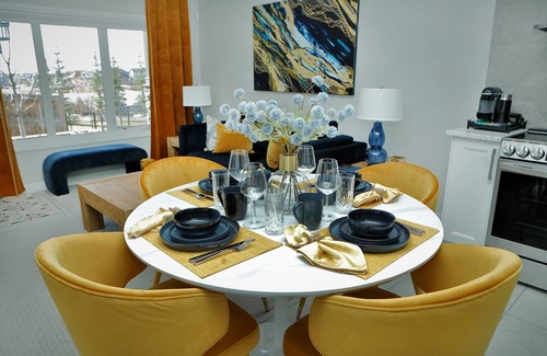 Southeast Calgary Apartment | Bright 1-Bdr Guest Suite in South Calgary - Rated 10/10!