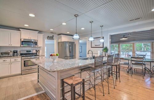 Murrells Inlet House | Bright and Sunny Home Just 14 Mi from Myrtle Beach!