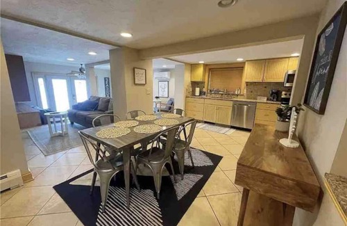 Portage Lakes House | Bright Home on Portage Lakes with Spa & Hot Tub Access