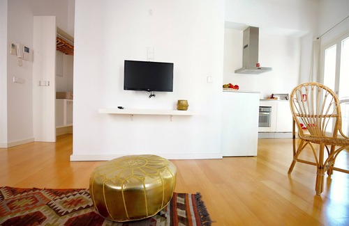 La Llotja-Born Apartment | Bright Apartment in Palma Old Town with Wifi and Balcony