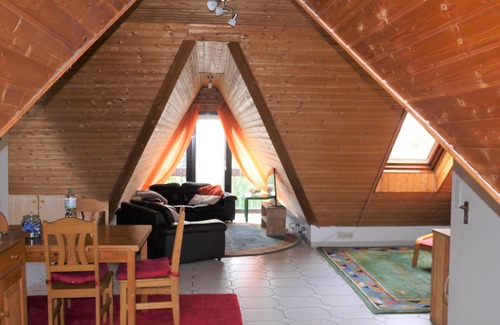 Burgaltendorf Apartment | Bright Loft-Style Apartment with Kitchen, Rated 9.4/10