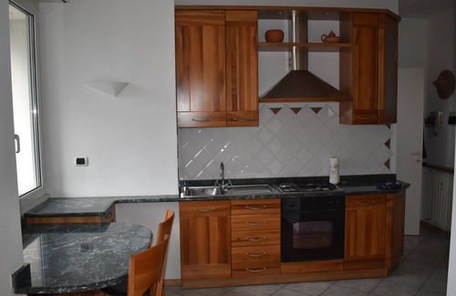 Campione d'Italia Apartment | Bright Apartment with Lake View & Balcony