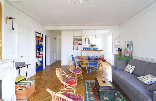17th Arrondissement Apartment | Charming Rooftop Apartment with Breakfast in Paris