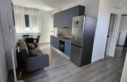 Meina Apartment | Bright apartment overlooking Lake Maggiore in the center of the village of Meina