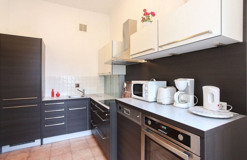 Josefstadt Apartment | Bright 2-Bedroom Apartment with Pet-Friendly Amenities