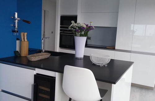 Manche Apartment | Panoramic View Apartment by the Port - Guest Rated 9.8