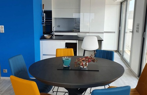 Manche Apartment | Panoramic View Apartment by the Port - Guest Rated 9.8