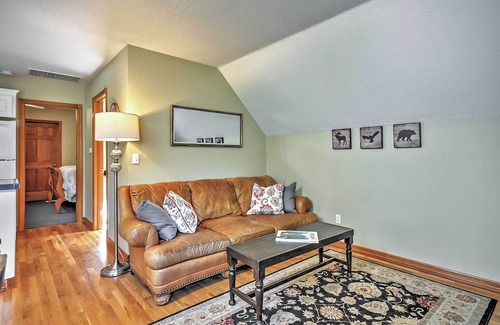 Banks Apartment | Bright Apartment with Deck near Oregon Wine Country