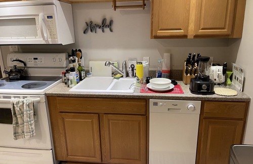 Mechanicsburg Apartment | Cozy Basement Apartment with Breakfast & Kitchen Amenities