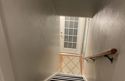Mechanicsburg Apartment | Cozy Basement Apartment with Breakfast & Kitchen Amenities