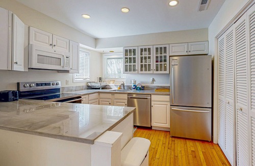 Kiawah Island Villa | Pet-Friendly Retreat with Ocean View & Screened Porch