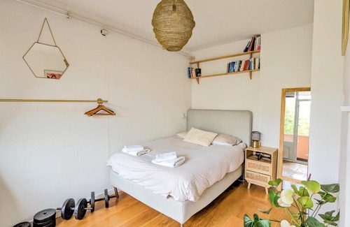 Slotervaart Apartment | Artistic Boho Apartment in Amsterdam - Rated 9/10 by Guests